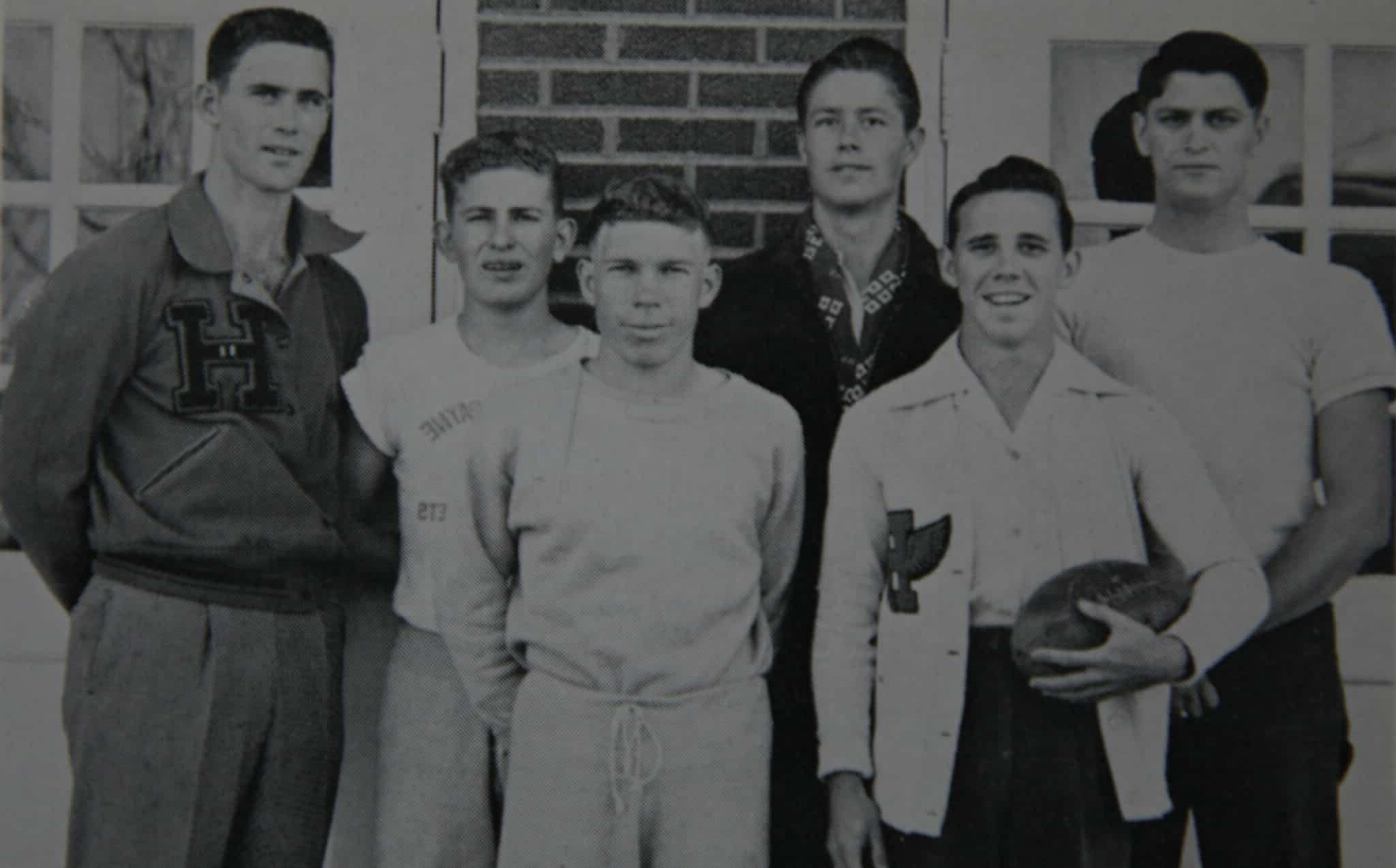 HPC temporarily halts athletics due to World War II (1943)</p>Taylor Hall opens; intramural competition begins with, 等, 打保龄球, ping pong and touch football (1947)